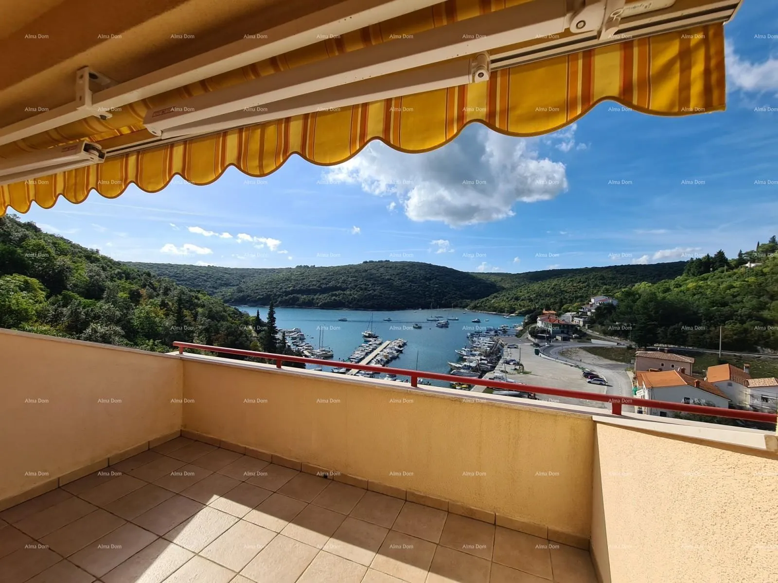 stan apartman sa otvorenim pogledom na uvalu i more. - slika 2