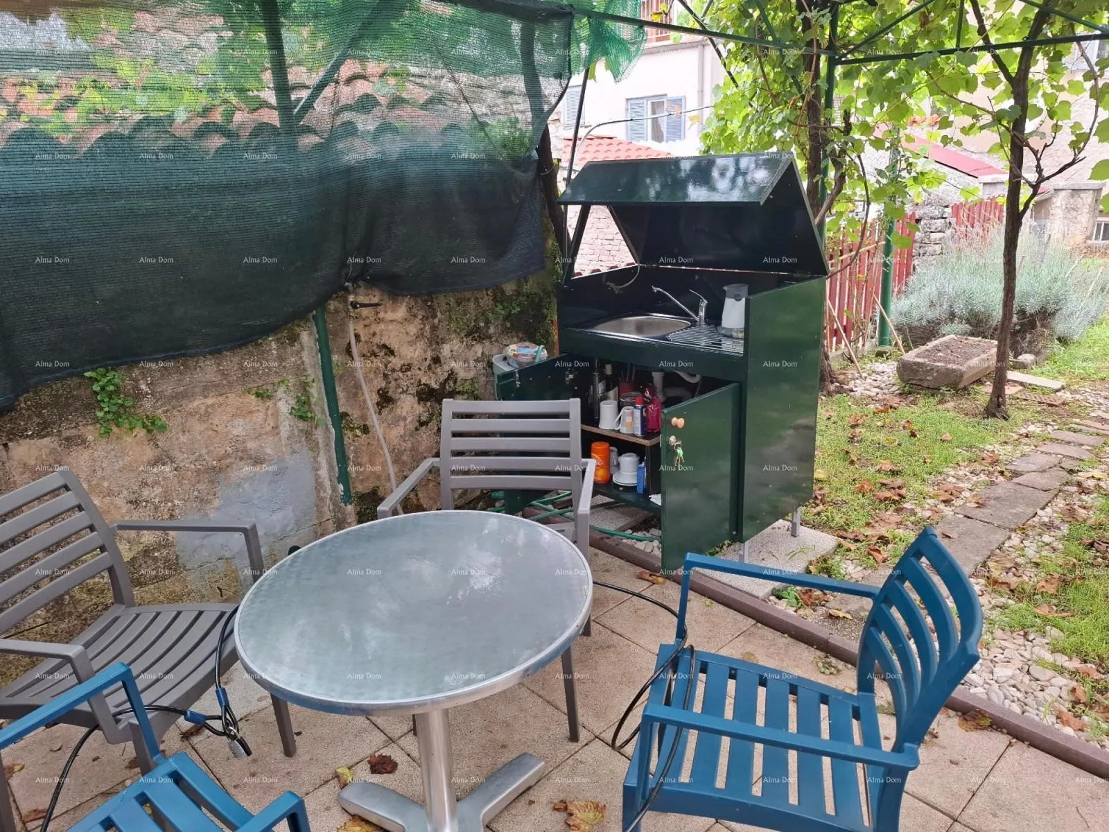 stan prostran trosobni stan površine 81 m², neposredna blizina suda, pula veruda - slika 23