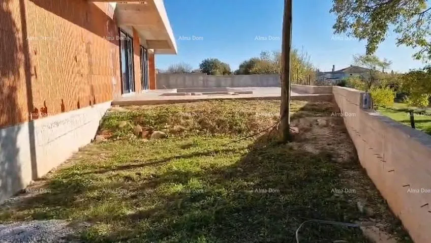 kuća kanfanar, moderna kuća u roh-bau fazi - slika 12