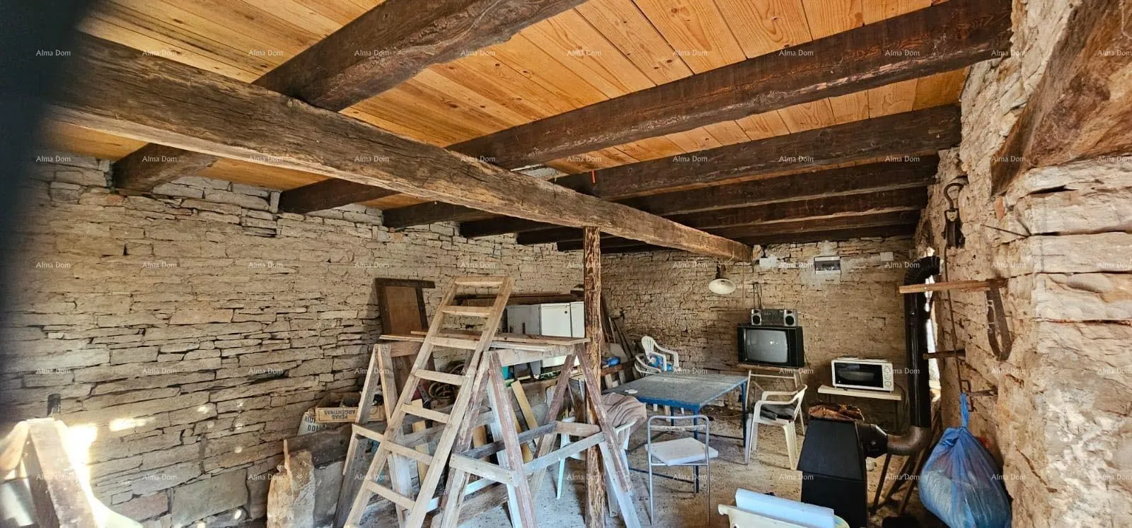 kuća prodaja istarske kamene kuće za kompletnu renovaciju na velikoj parceli od 4500 m2. oprtalj - slika 11