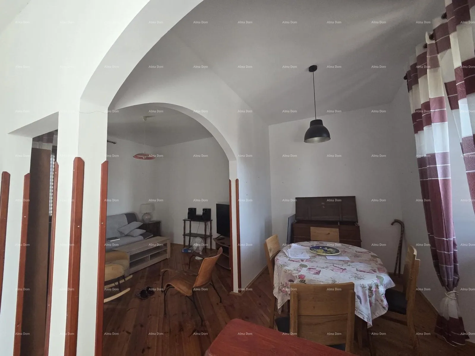 stan pula centar – prostran stan s pogledom na grad - slika 5