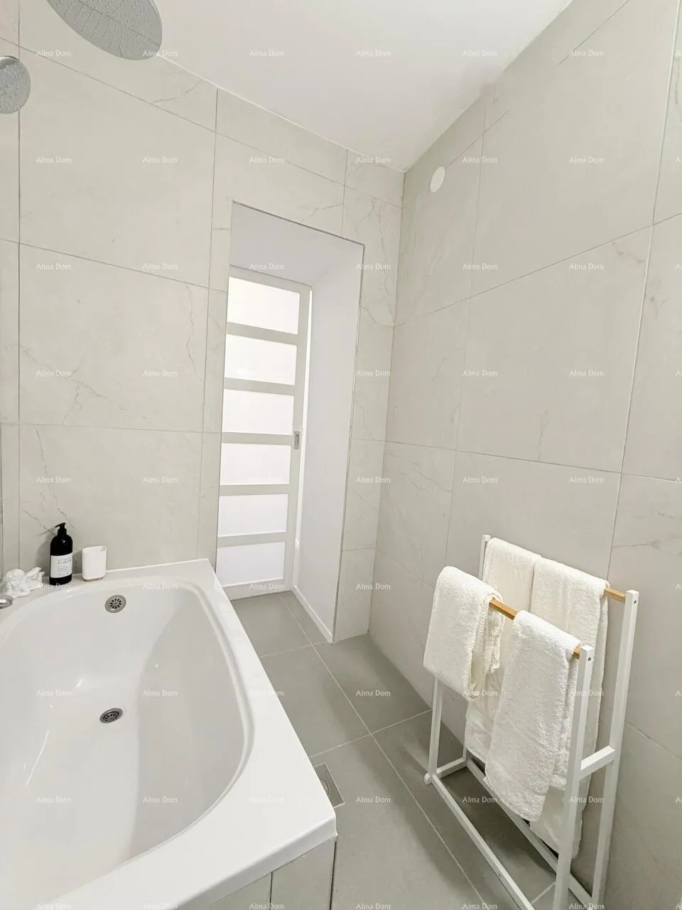 kuća renovirana kamena kuća, vodnjan - slika 13