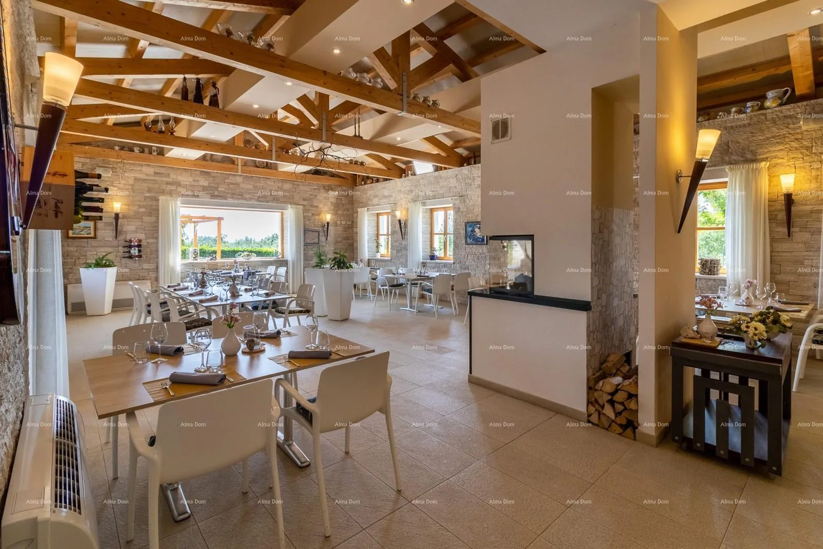 poslovni prostor hotel i restoran. blizina grada pule. veliki građevinski teren uz hotel, mogućnost gradnje vile. - slika 7