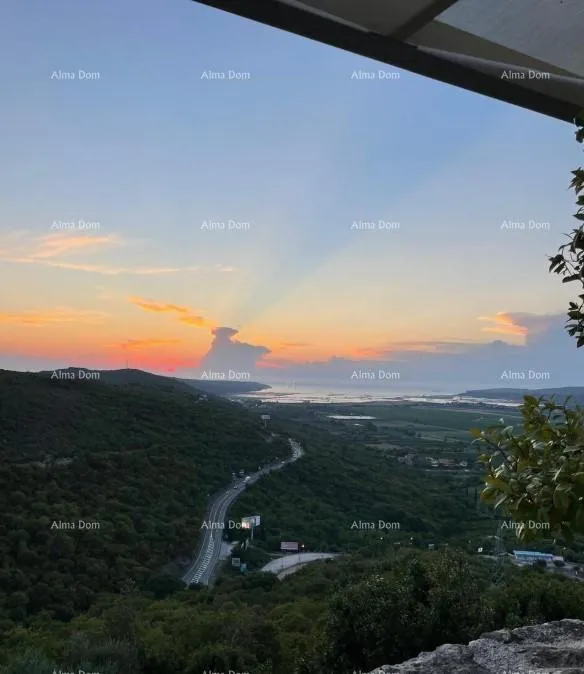 Građevinsko zemljište KAŠTEL– Građevinsko zemljište 812 m² s panoramskim pogledom