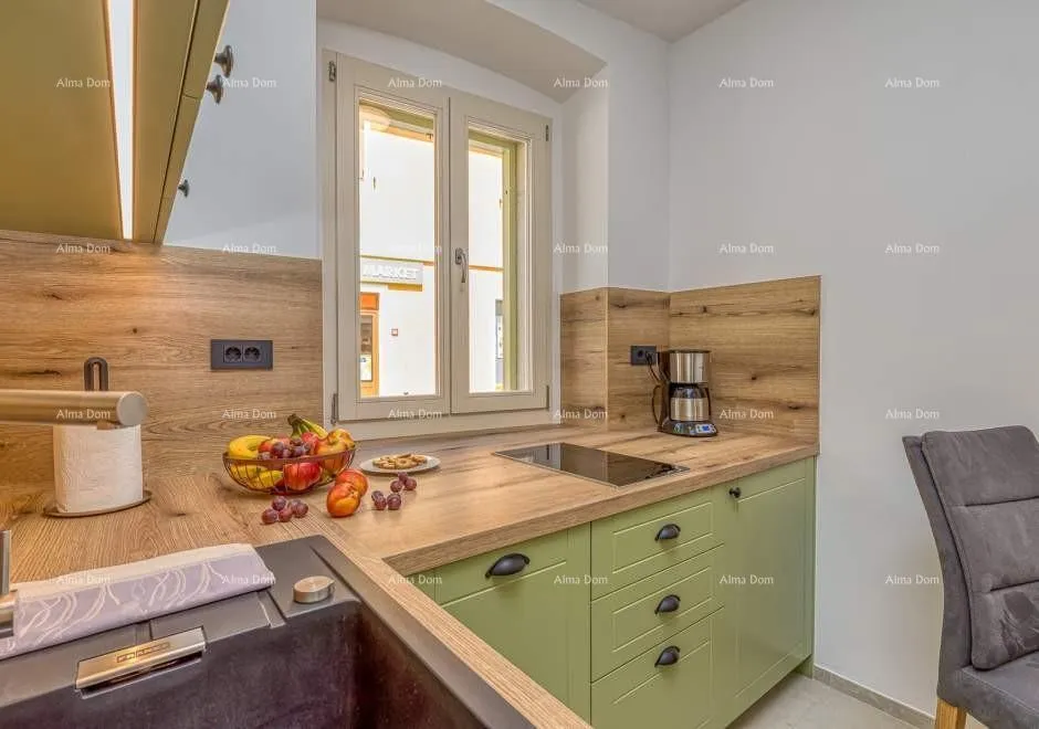 kuća prodaja prelijepe apartmanske kuće sa tri apartmana u centru, vrsar! - slika 3