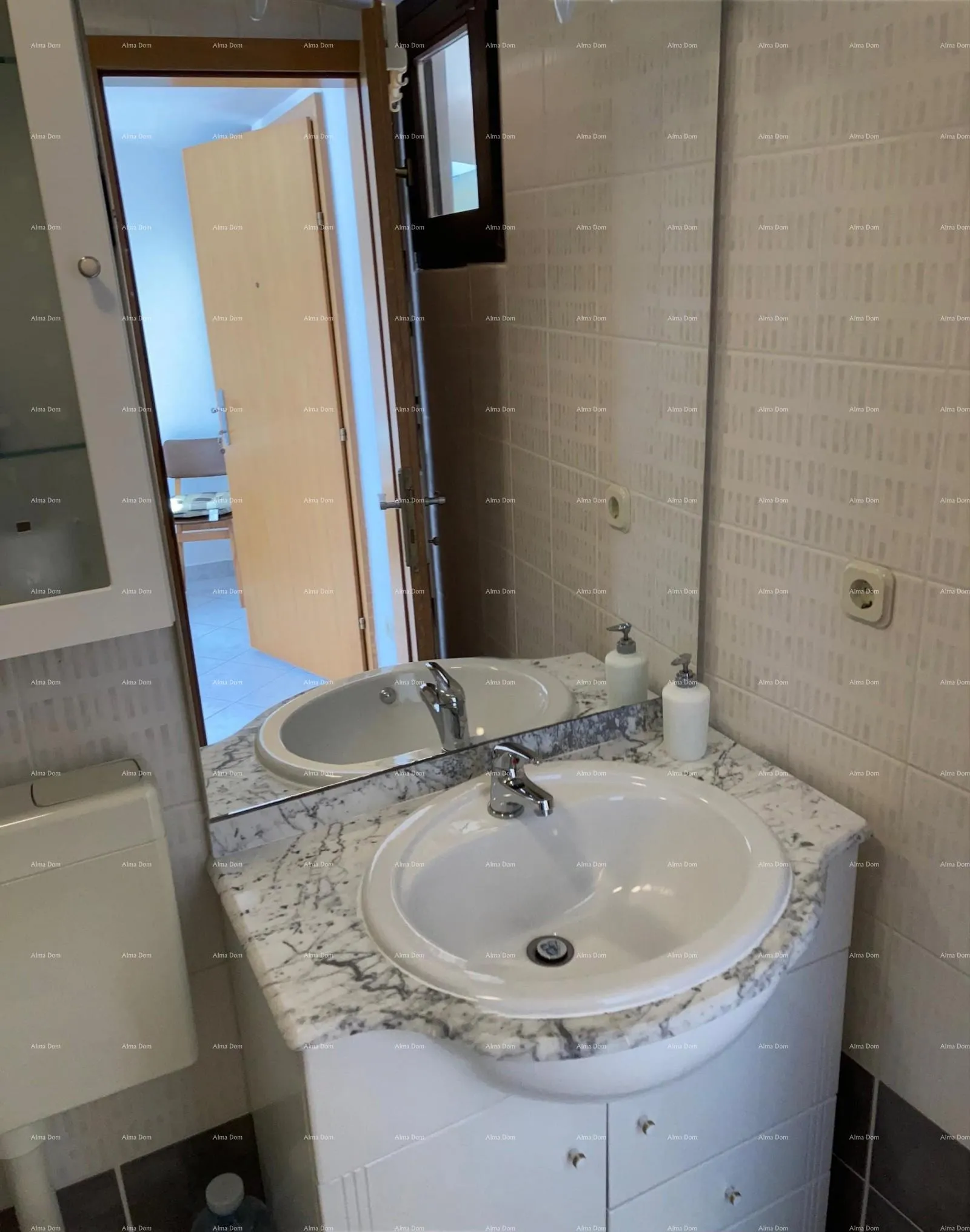 kuća apartmanska kuća u centru vrsara – 200 m od mora - slika 14