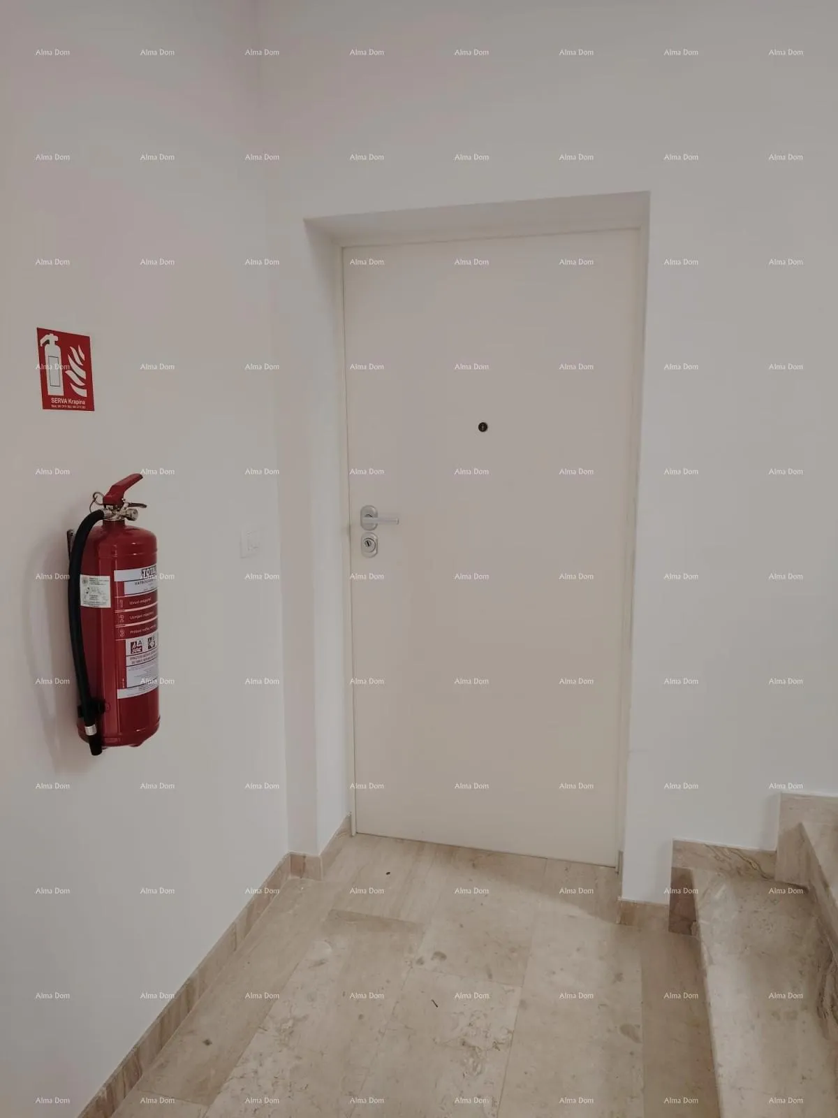 stan stan u novogradnji s vrtom i bazenom– novigrad, 400 m od mora - slika 11
