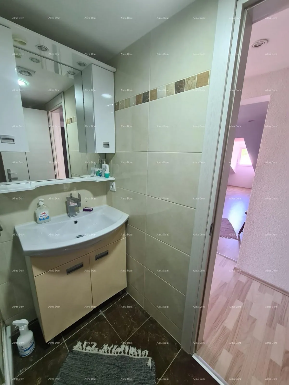 stan prodajemo stan u centru pule – 66 m² - slika 9