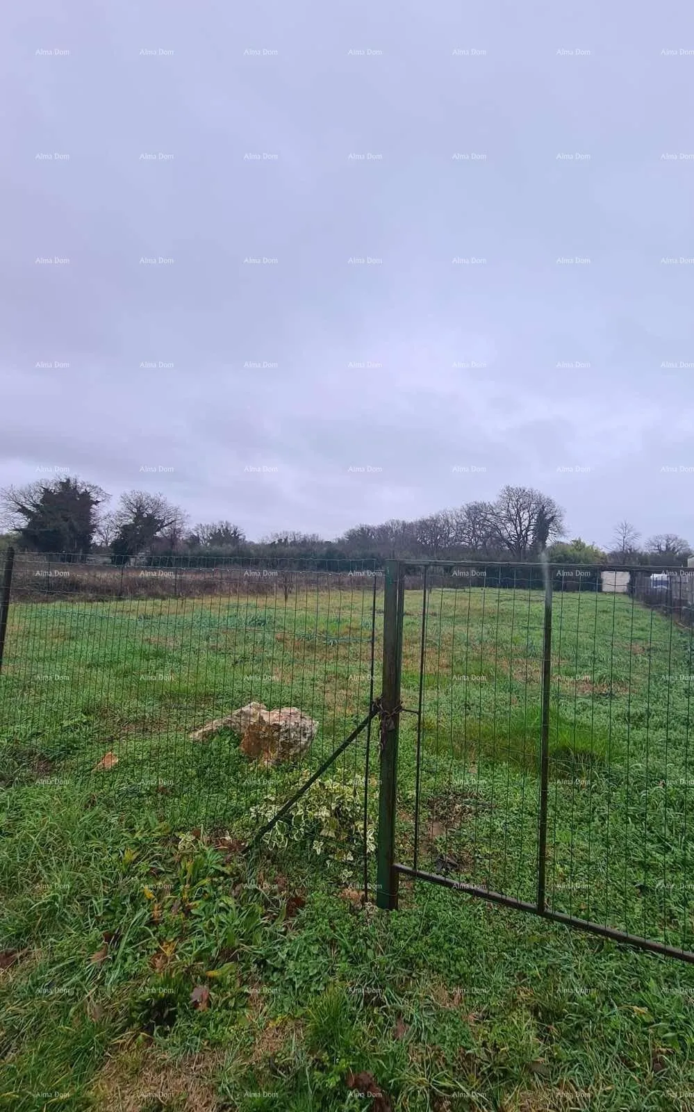 Građevinsko zemljište MEDULIN, GRAĐEVINSKO ZEMLJIŠTE 866m2 U INDUSTRIJSKOJ ZONI