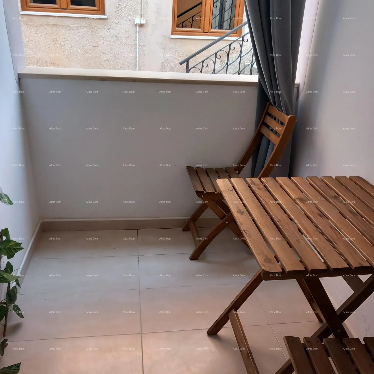 kuća prodaje se kuća sa 3 apartmana i dvorištem, blizu pule. pješčana uvala. - slika 5