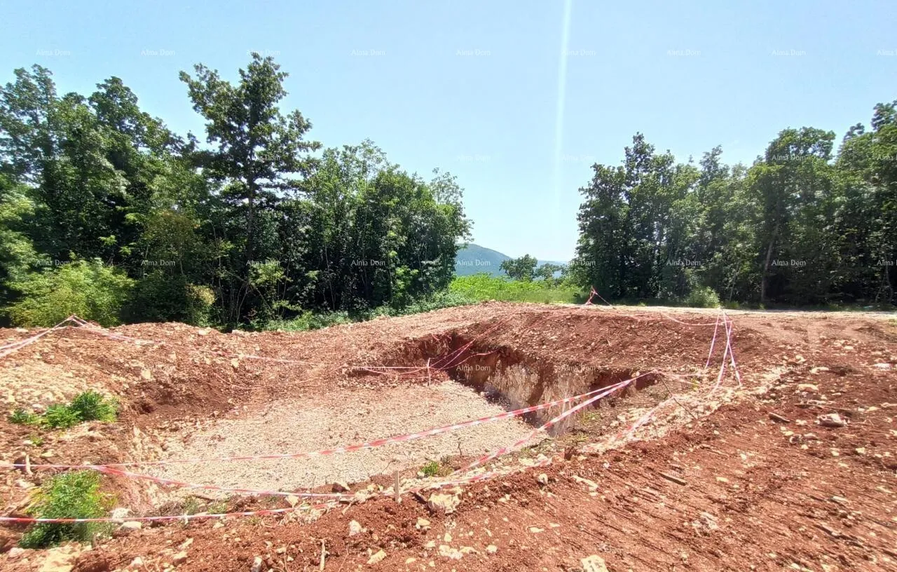 građevinsko zemljište raša, prodaje se građevinsko zemljište s građevinskom dozvolom, površine 554 m² - slika 2
