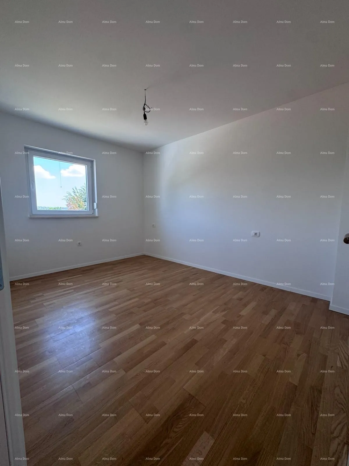 stan moderan trosoban stan s velikom terasom i 2 parkirna mjesta - slika 15