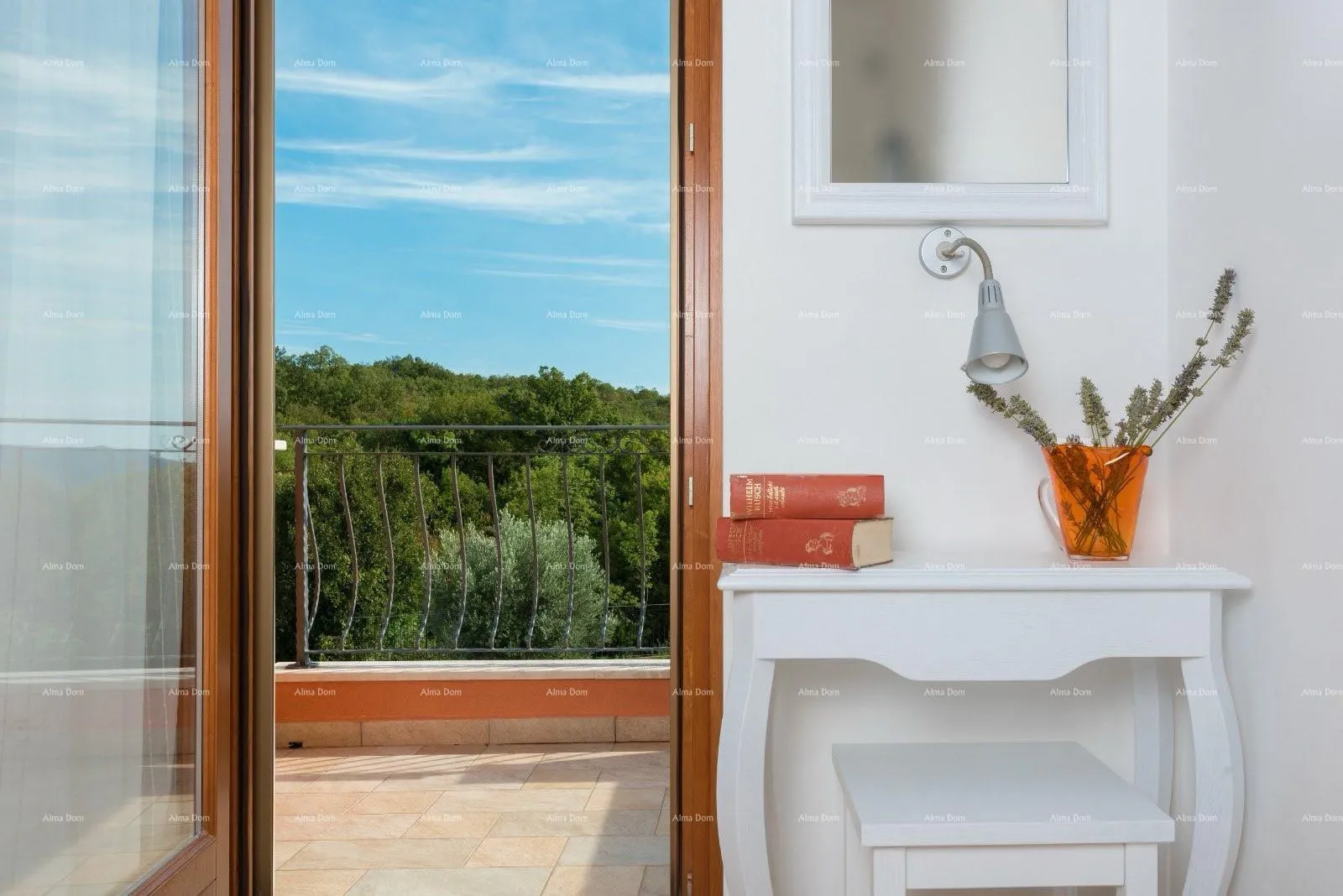 kuća vila s dva apartmana i bazenom, okolica labina - slika 7