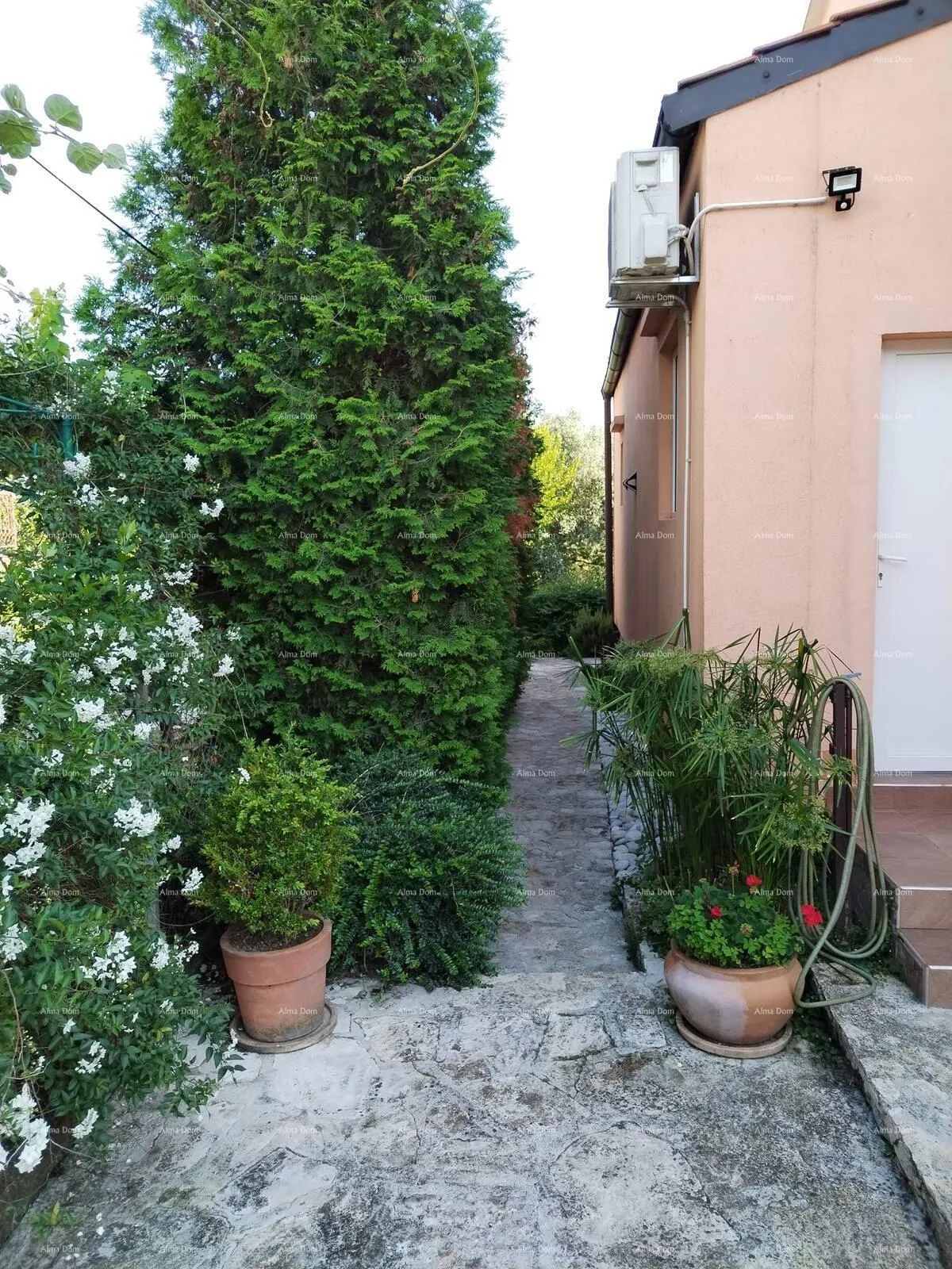 kuća rovinj – apartmanska zgrada na mirnoj lokaciji, idealna za investiciju - slika 3