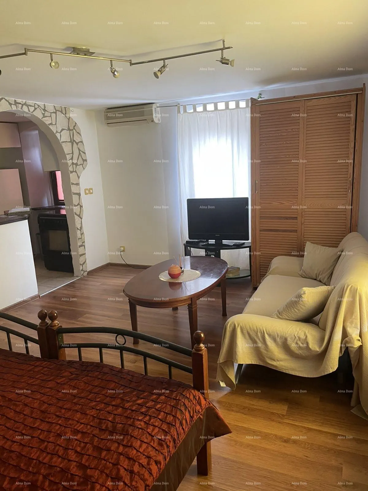 stan prodaje se stan 44 m2 u puli, u blizini centra i arene - slika 10