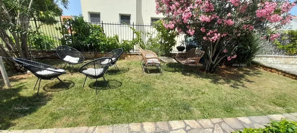 stan izvrsna prilika! ekskluzivna prodaja stana na top lokaciji s okućnicom i parkinim mjestom. pogled na more! pošesi, medulin!! - slika 19