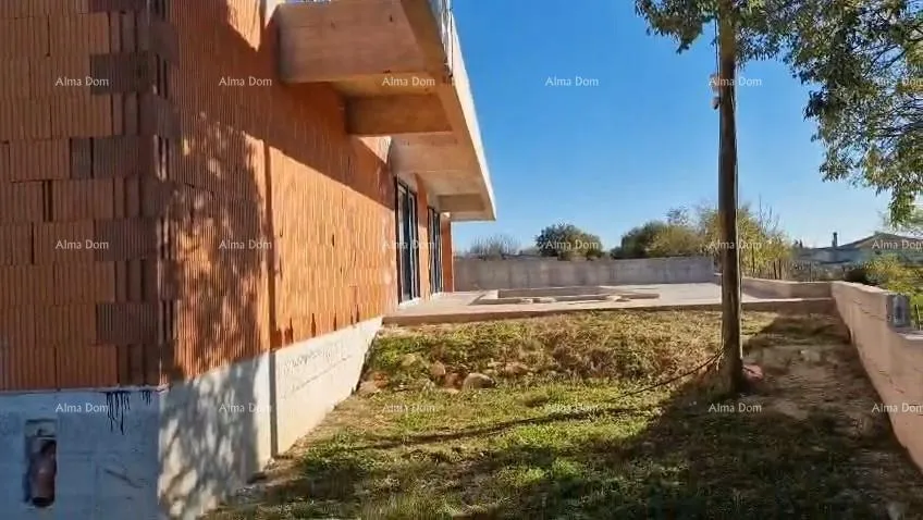 kuća kanfanar, moderna kuća u roh-bau fazi - slika 11