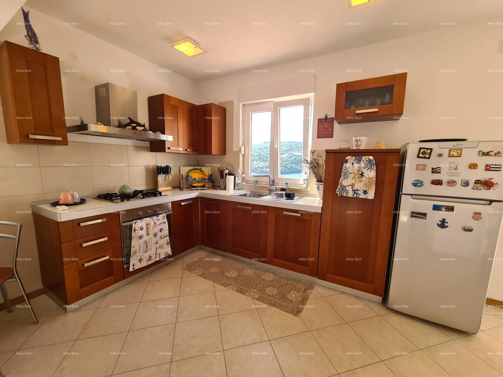 stan apartman sa otvorenim pogledom na uvalu i more. - slika 16