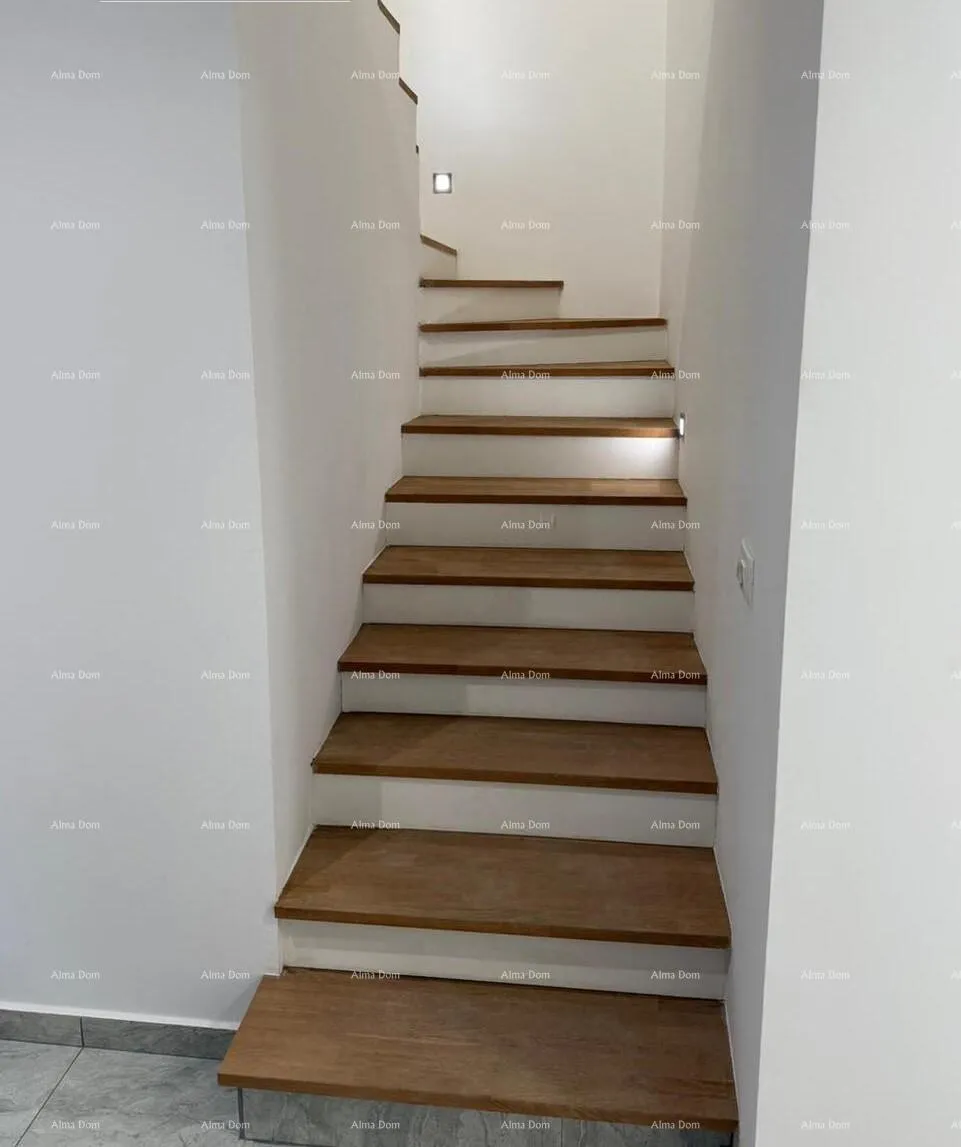 kuća poreč, renovirana kamena kuća s pogledom na more - slika 8