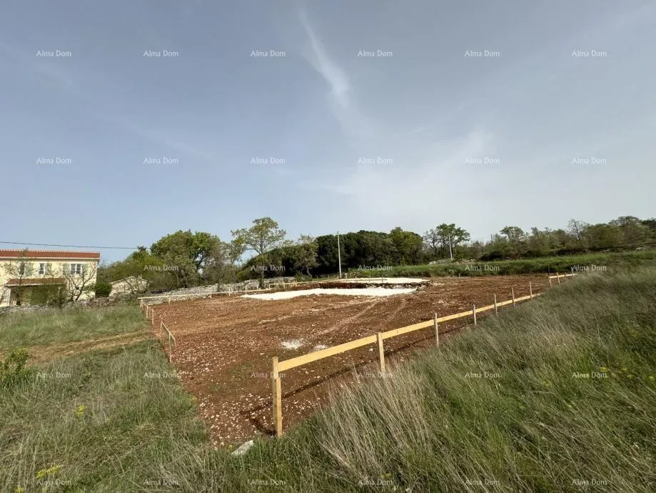 Građevinsko zemljište Prodaja građevinskog zemljišta sa građevinskom dozvolom, Svetvinčenat!