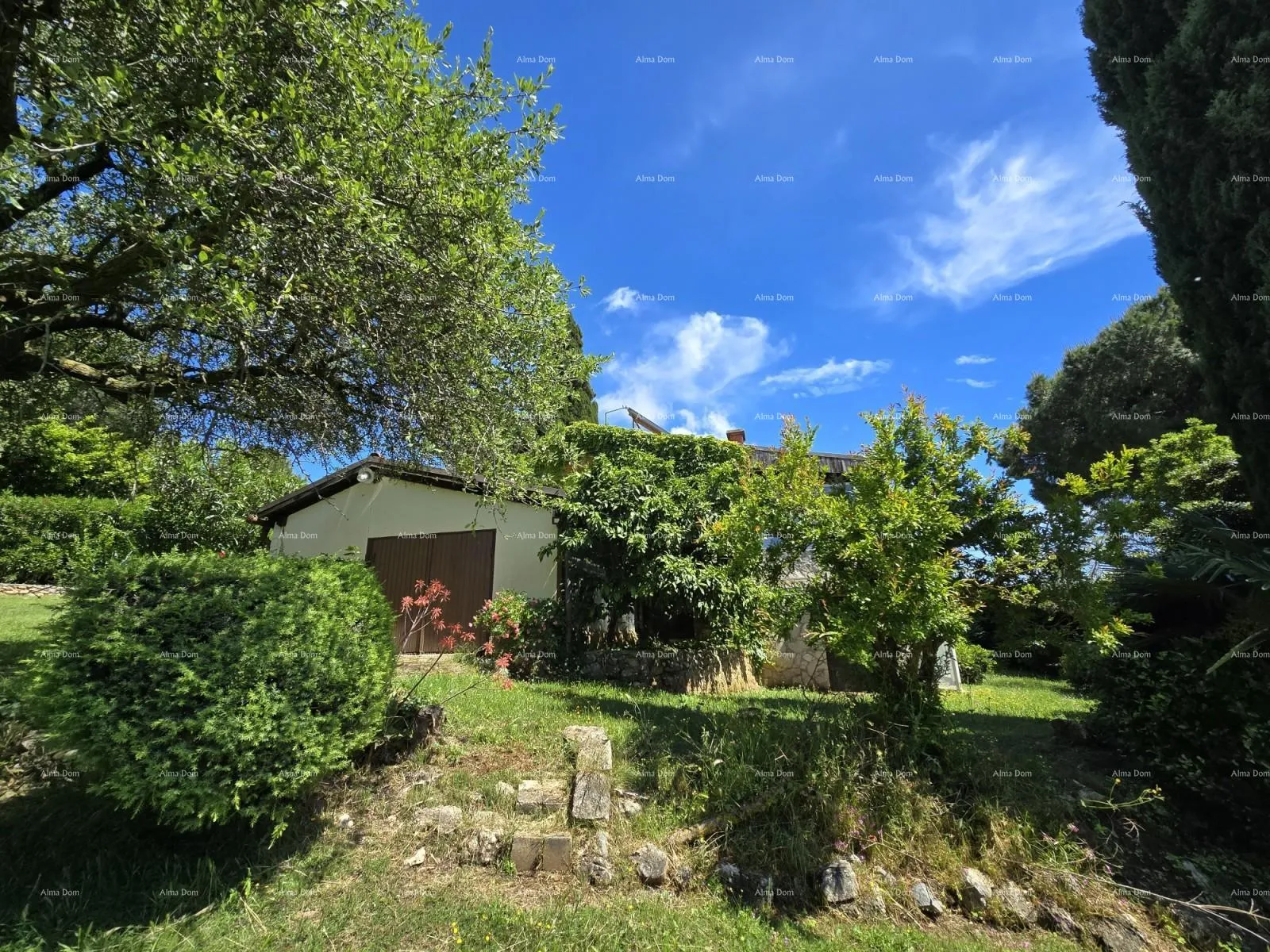 kuća vrhunska lokacija ! 1 red do mora ! - slika 15