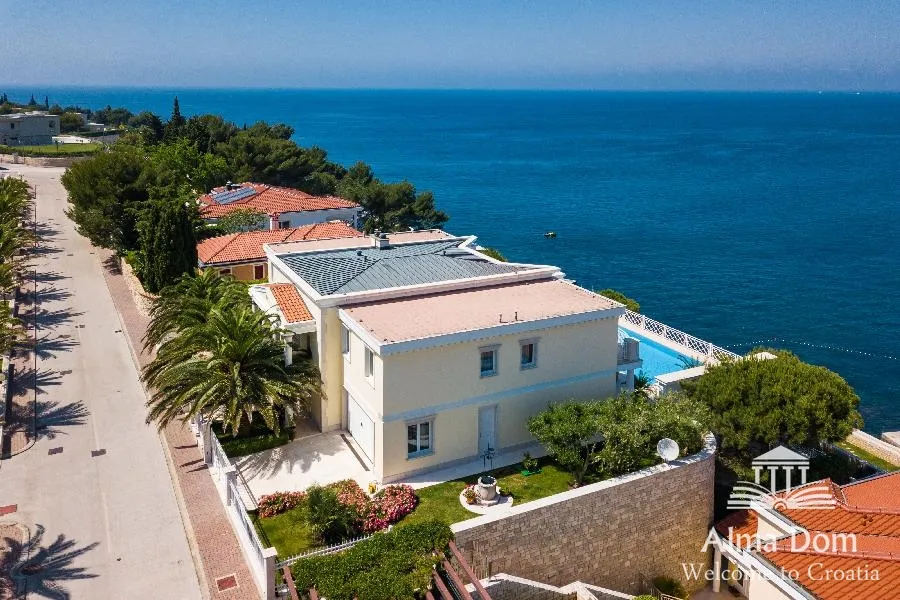 kuća umag crveni vrh. alberi. jedinstvena luksuzna nekretnina na samo obali mora. pogled na piran. - slika 2
