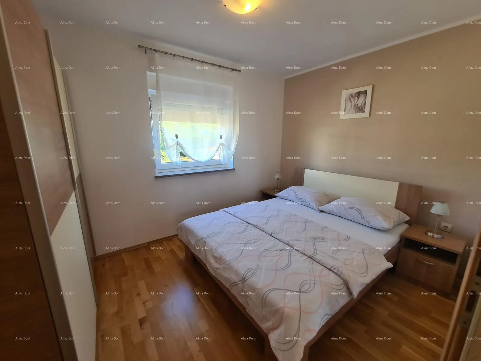 kuća medulin! kuća sa 6 zasebnih stambenih jedinica! - slika 19