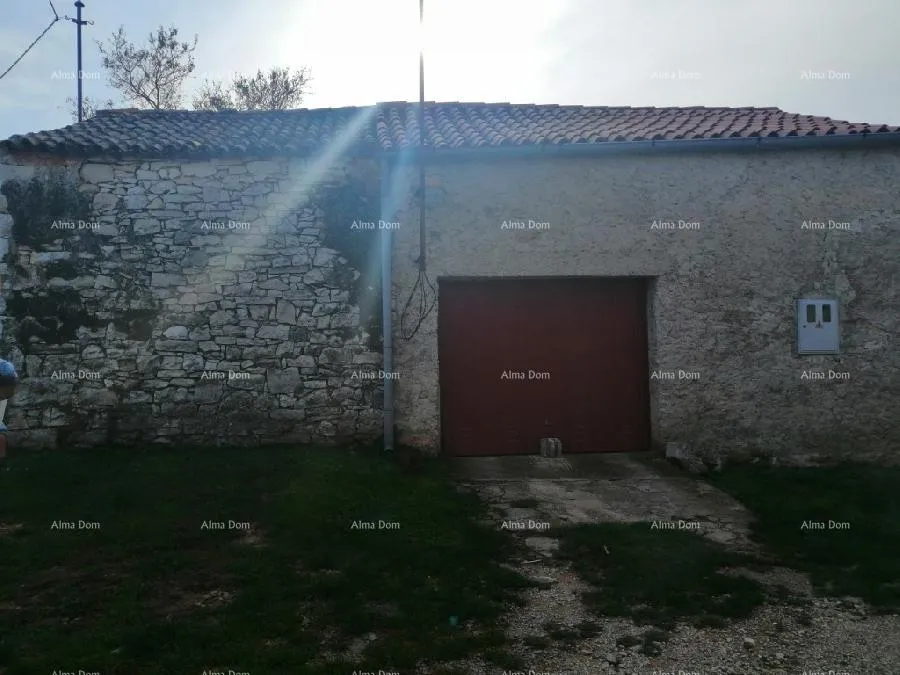 građevinsko zemljište građevinski teren sa 3 manja legalizirana objekta. vareški. - slika 2