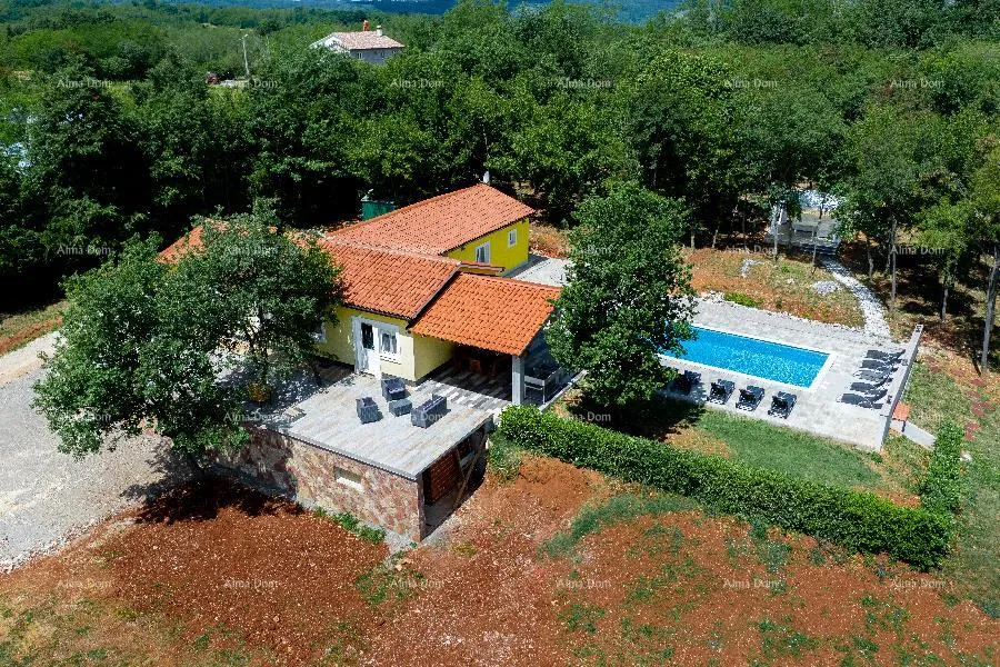 kuća kuća na labinštini ! veliki teren oko kuće od 9400 m2!! - slika 2