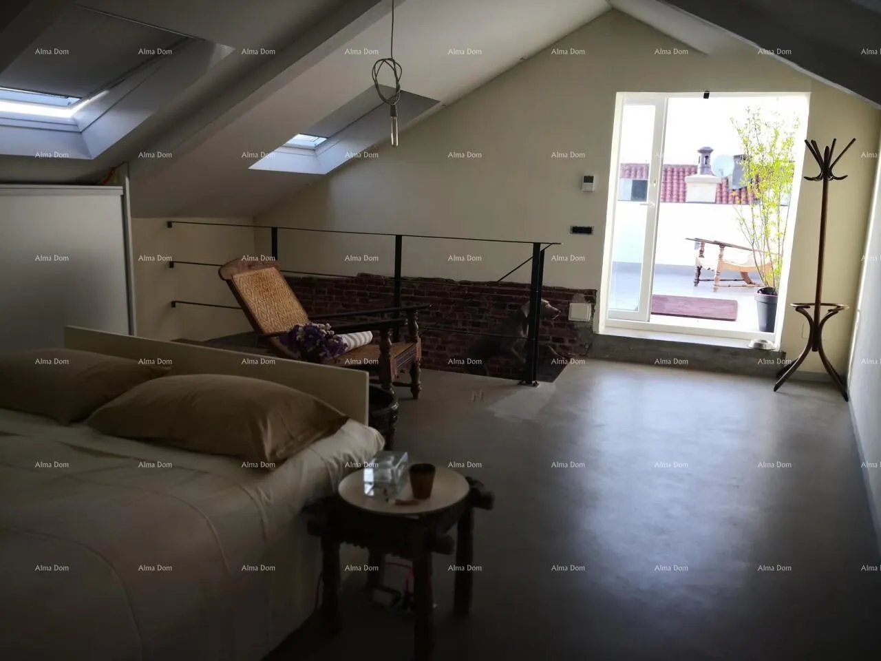 stan top lokacija! dvoetažni penthouse s parkirnim mjestom i pogledom na more, umag! - slika 12