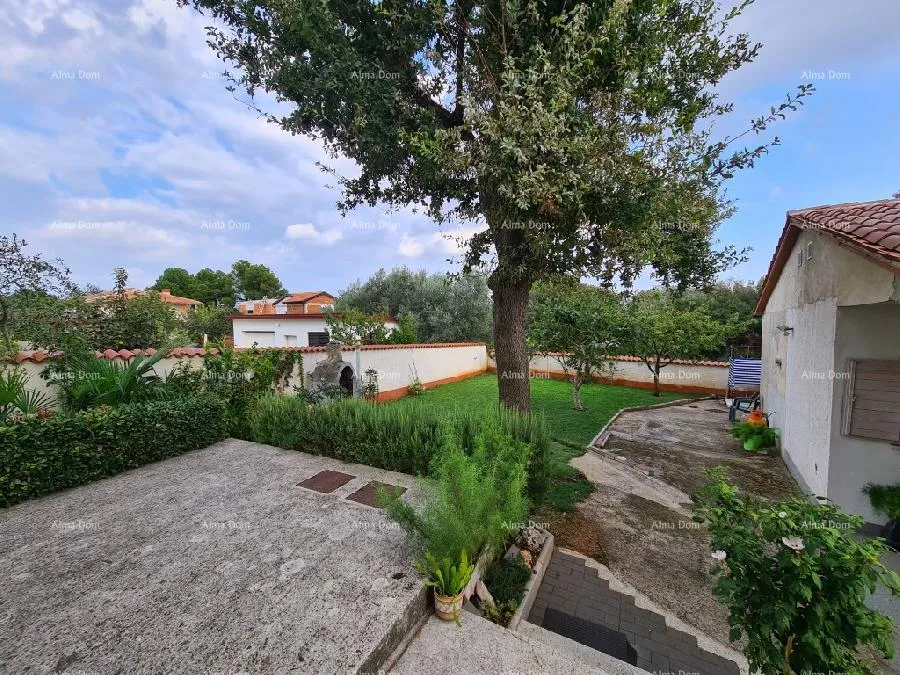 kuća ližnjan u prodaji jedna velika i jedna mala kuća. - slika 26