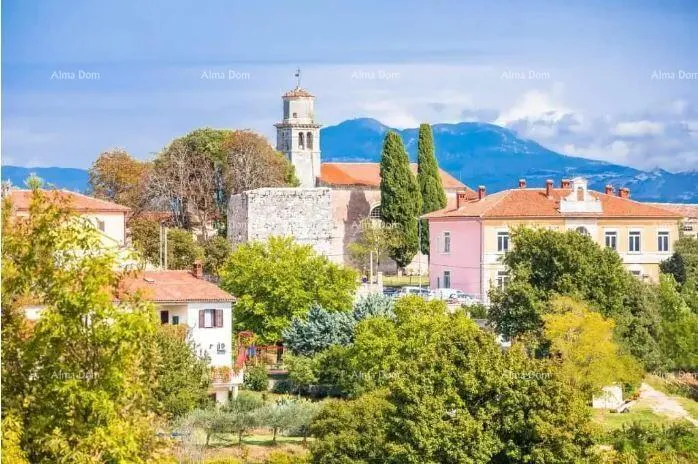 Građevinsko zemljište BARBAN - Prodaje se građevinsko zemljište,1329 m2 / 300 m od centra