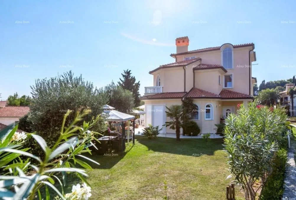 kuća kuća s apartmanima i bazenom u premanturi – pogled na more! - slika 10