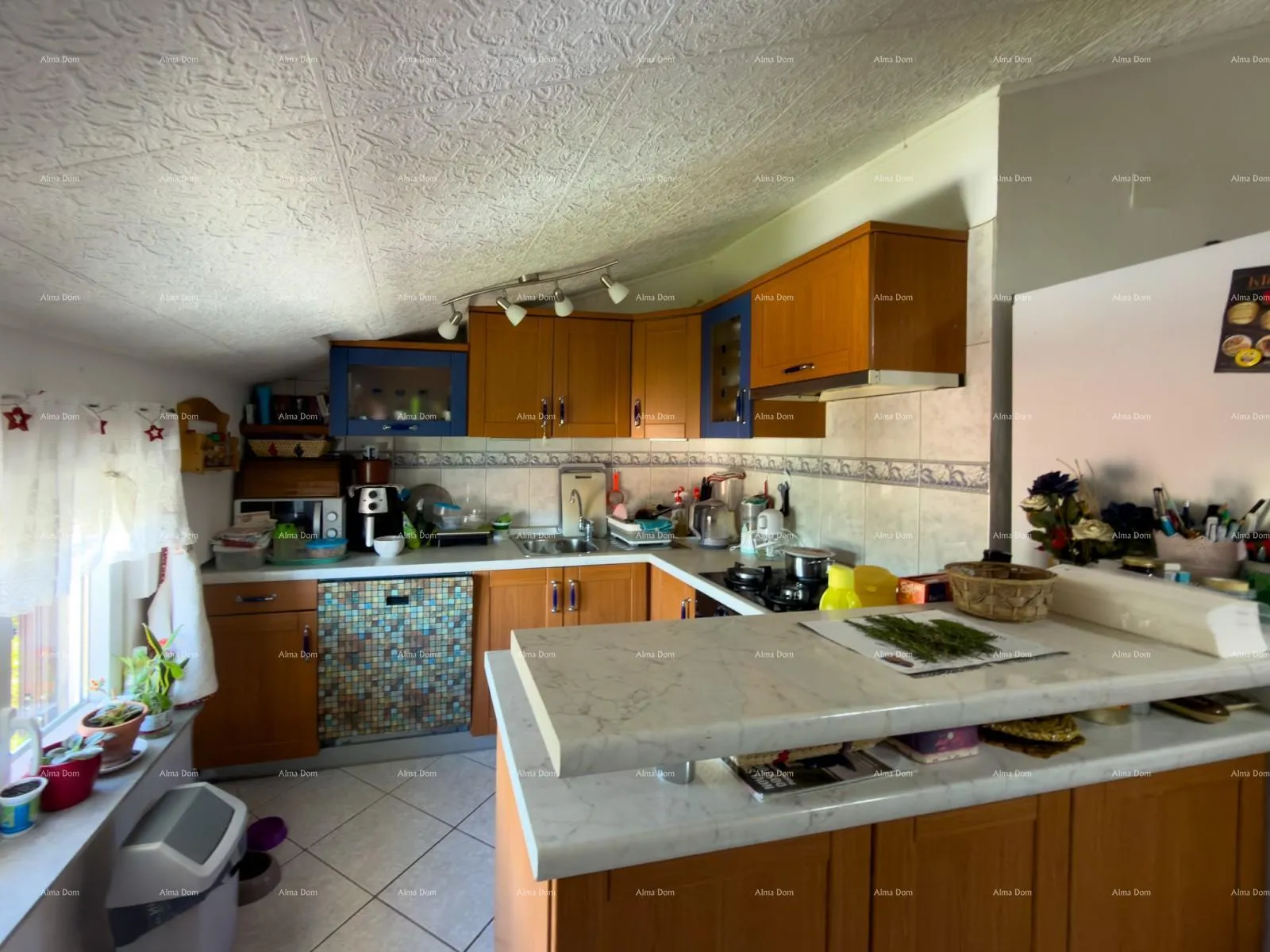 stan prodaje se stan u banjolama – 81 m², blizina mora - slika 7