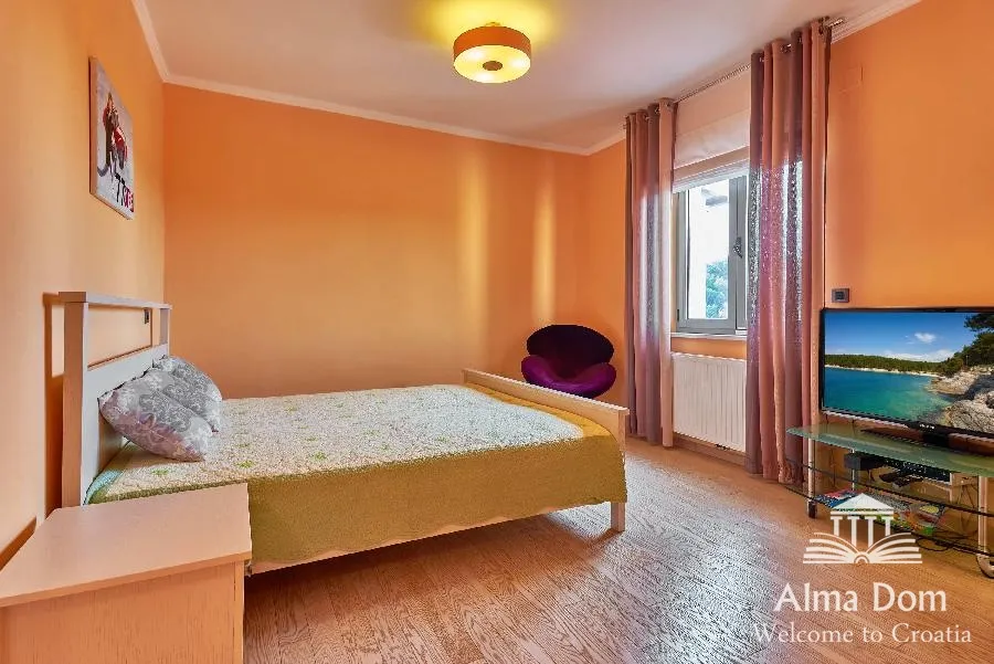kuća pula gortanova uvala, prvi red - luksuzna vila sa garažom i bazenom na jedinstvenoj lokaciji u puli! - slika 9