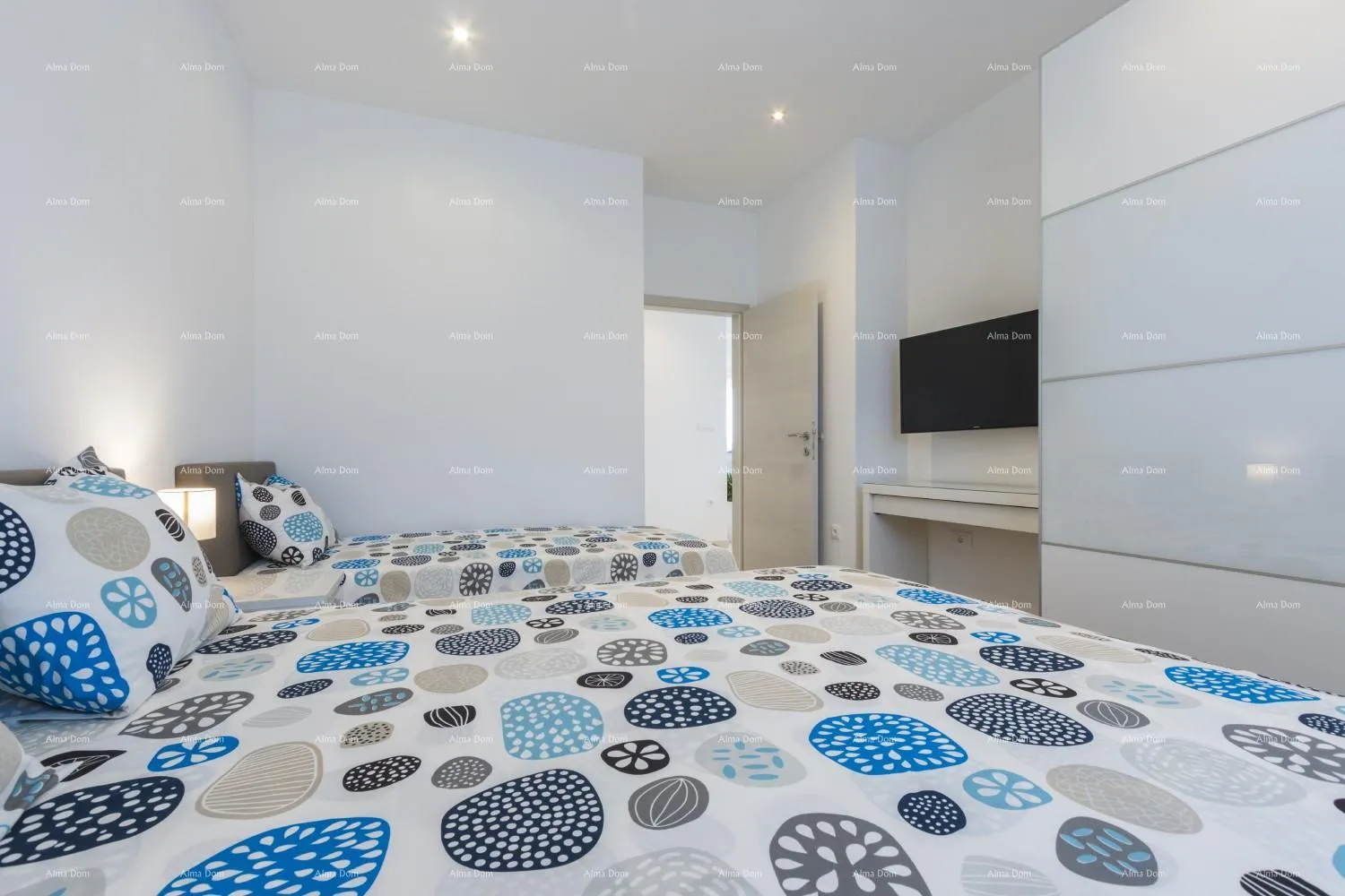 stan blizina medulinskih hotela, namješten i odmah useljiv apartman. - slika 21