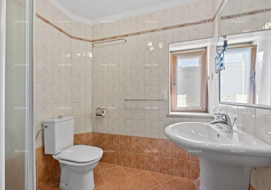 kuća prodaje se renovirana istarska kuća s bazenom – kanfanar, 208 m², dva objekta - slika 19