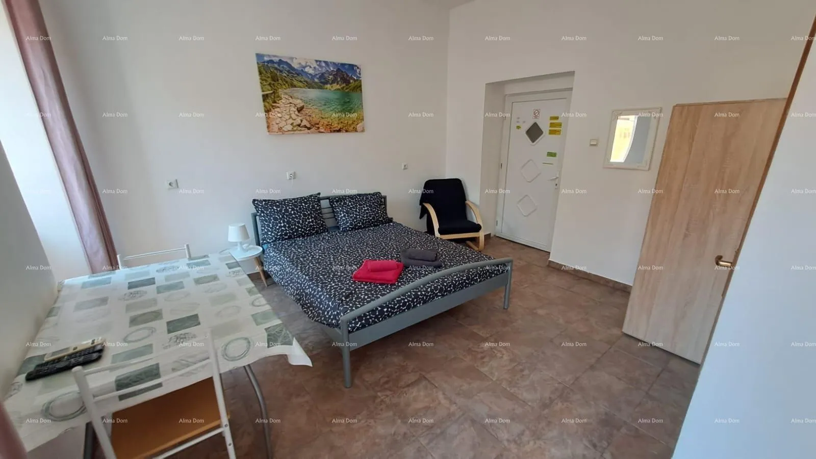 stan pula, strogi centar – 90,30 m² | 4 uređena studio apartmana | pogled na zlatna vrata | uhodan turistički posao - slika 12