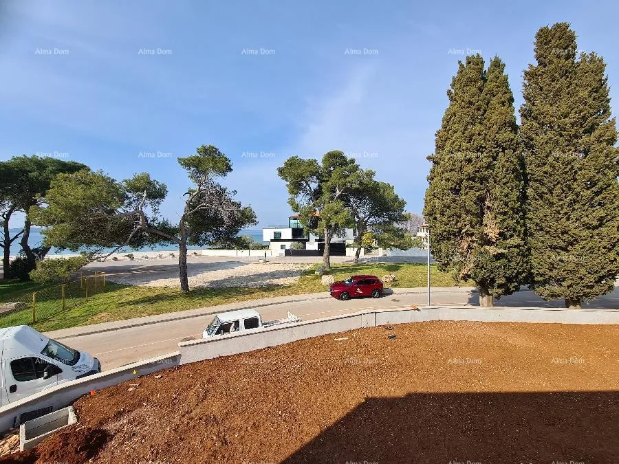 stan luksuzni stan u fažani. prvi red do mora. direktan pogled na more. - slika 3