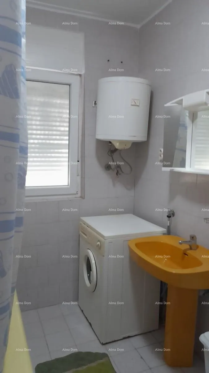 kuća prodaja, ližnjan , kuća u nizu sa tri apartmana. - slika 16