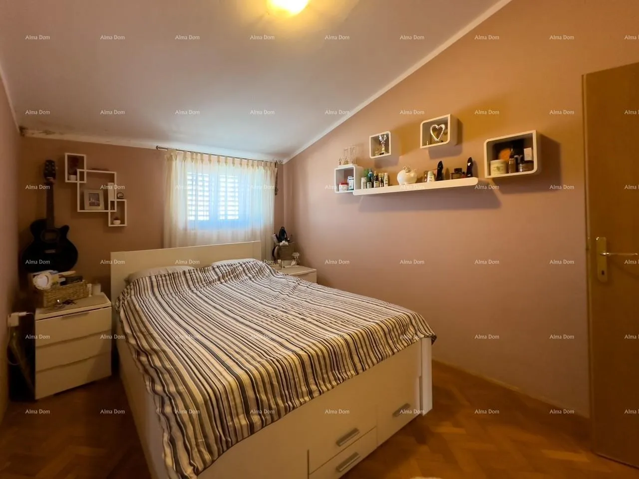 kuća prodajemo kuću sa poslovnim prostorom u centru medulina! - slika 12