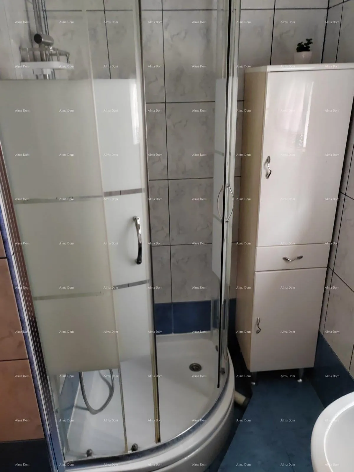 stan centar pule ! pješačka zona. 200 metara do zlatnih vrata. - slika 9