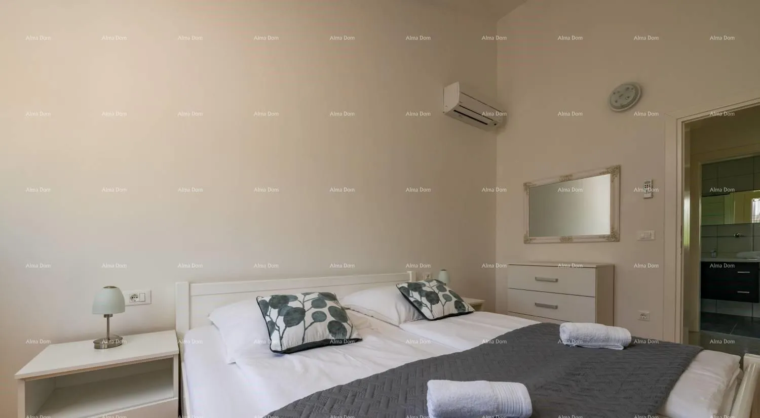kuća vila dvojna s bazenom – okolica poreč - slika 19