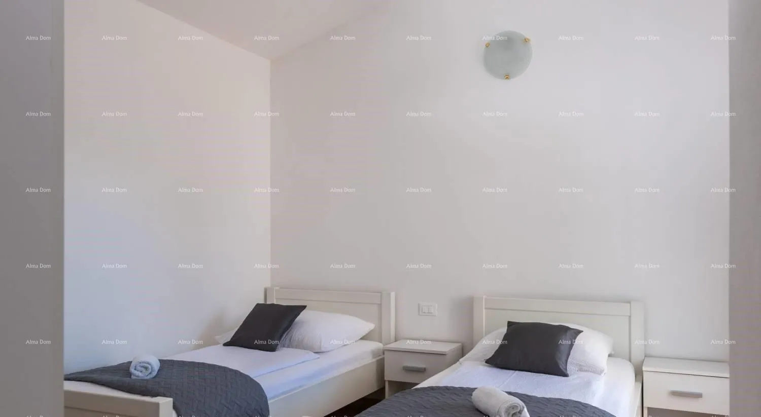 kuća vila dvojna s bazenom – okolica poreč - slika 15