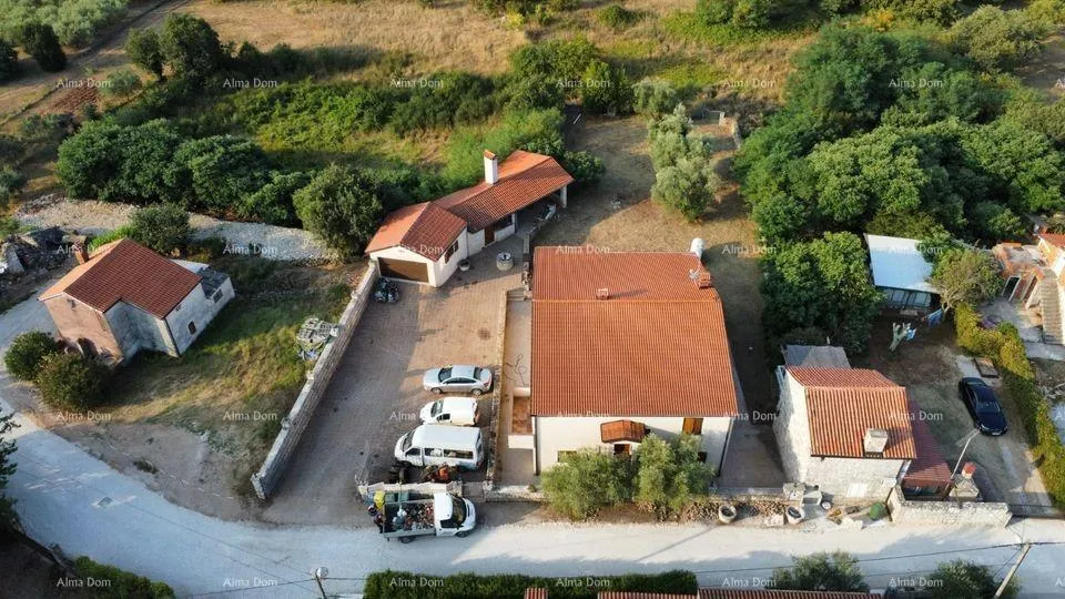 kuća prodaje se kuća 420m2 sa tri stana, umag - slika 3