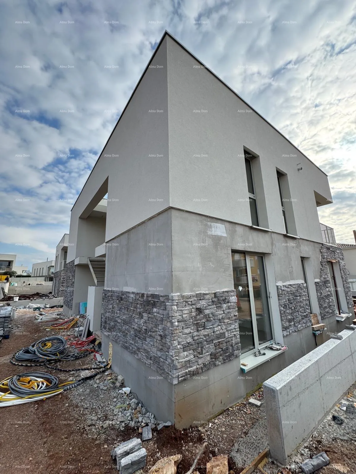 stan prodaja apartmana u novogradnji s pogledom na more, 5 minuta od plaže, umag! - slika 8