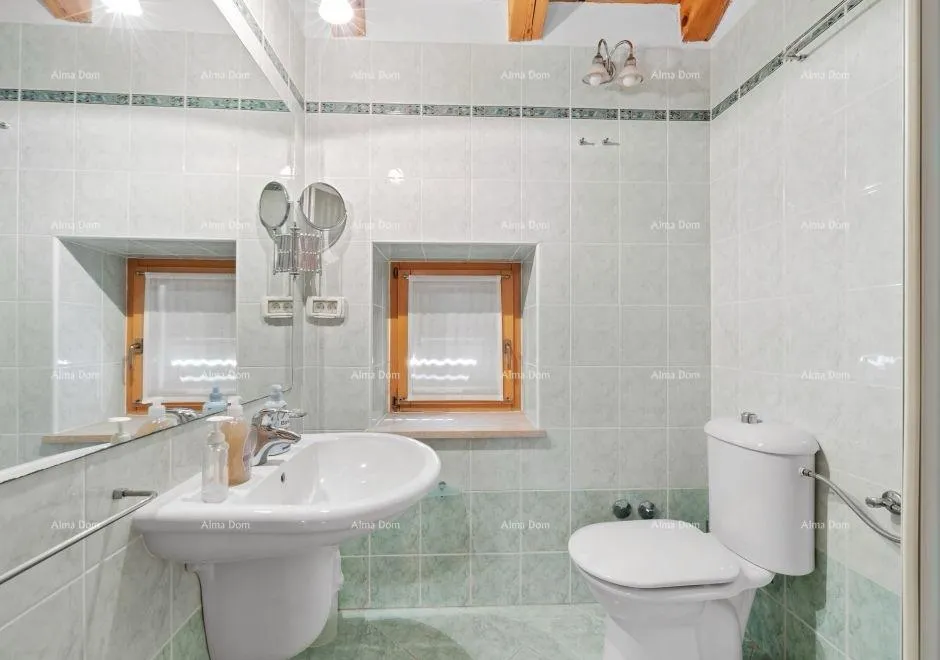 kuća prodaje se renovirana istarska kuća s bazenom – kanfanar, 208 m², dva objekta - slika 22