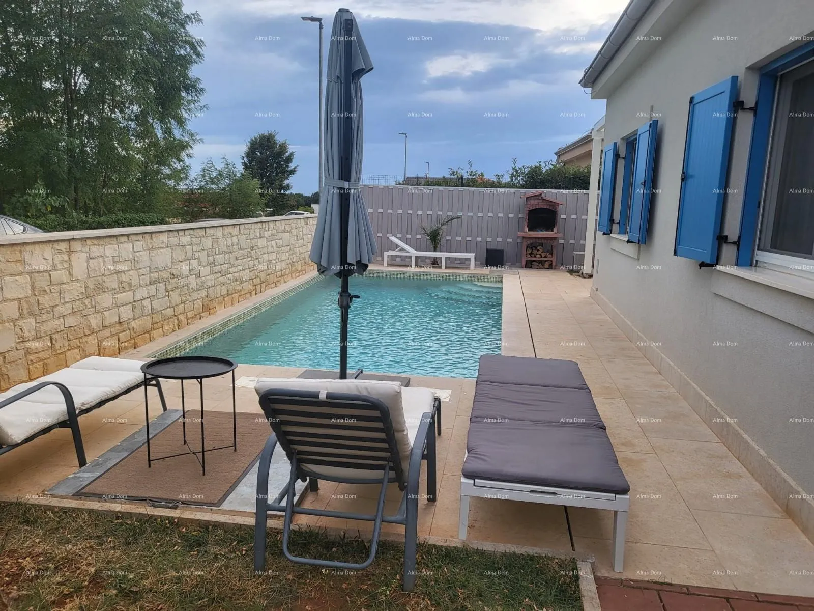 kuća novigrad, prizemnica s bazenom - slika 10