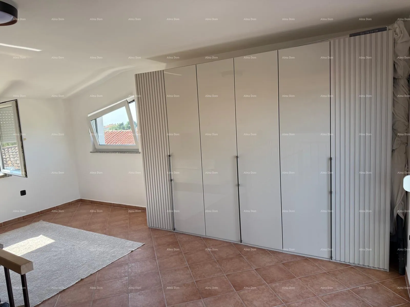 kuća prodaja - renovirana kuća na odličnoj lokaciji s dva apartmana i predivnim pogledom , medulin! - slika 18