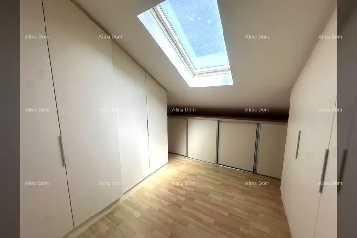 stan poreč – prostrani penthouse s velikom terasom i pogledom na more - slika 15